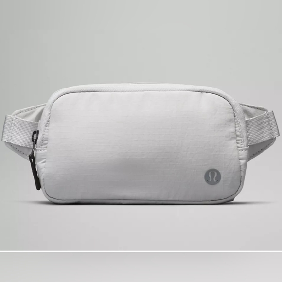 lululemon athletica Handbags - Lululemon Everywhere Belt Bag 1L Ripstop